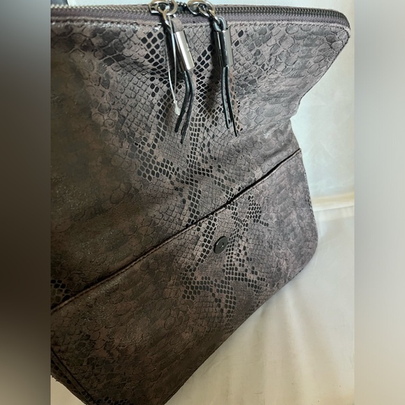 Banana Republic east west snake print metallic clutch purse - Picture 4 of 8